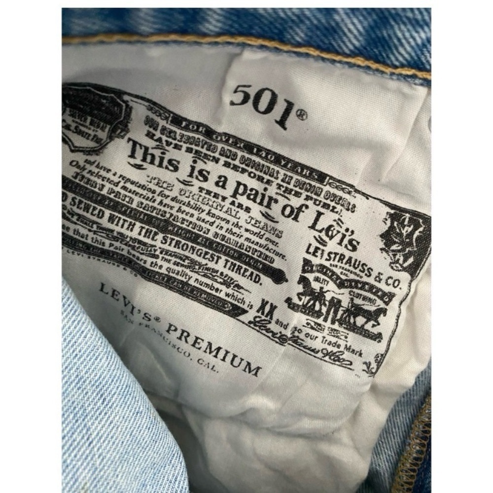 LEVI’S 501 Ripped Jean Shorts - Picture 7 of 8